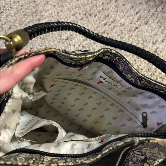 Sakroots shoulder bag. - Picture 3 of 7